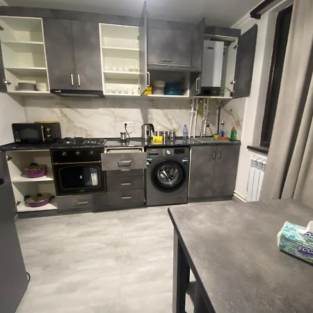 2 Cosy Apartment In Townhouse Near Airport Evn Geghanist  Exterior foto