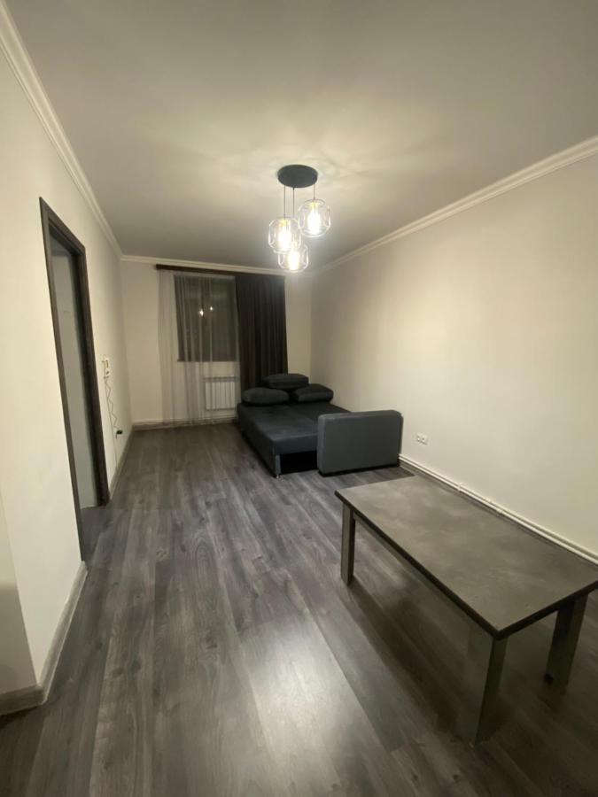 2 Cosy Apartment In Townhouse Near Airport Evn Geghanist  Exterior foto
